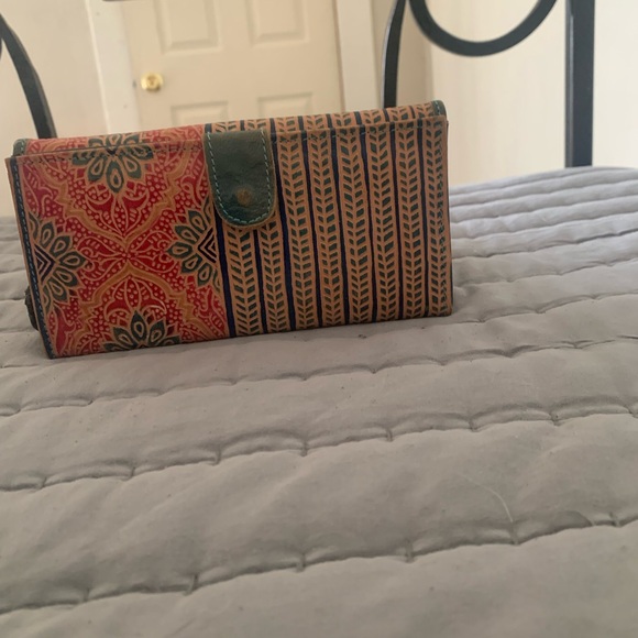 Colorful Patterned Wallet - Picture 2 of 4